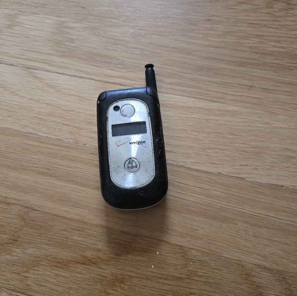 Motorola V325 Verizon Black - Parts Only - Untested
